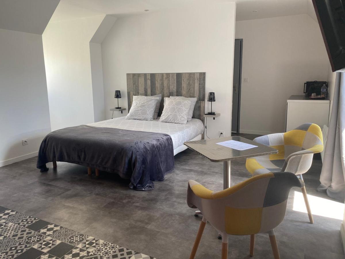 Aux Charmes 2 Bed and Breakfast Isques Exteriör bild