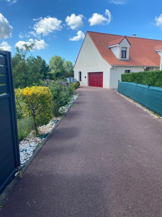 Aux Charmes 2 Bed and Breakfast Isques Exteriör bild